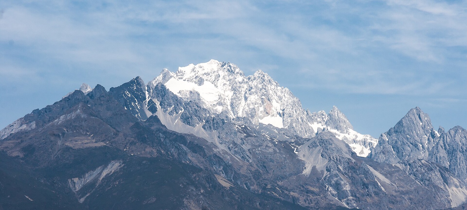 玉龙雪山雪峰